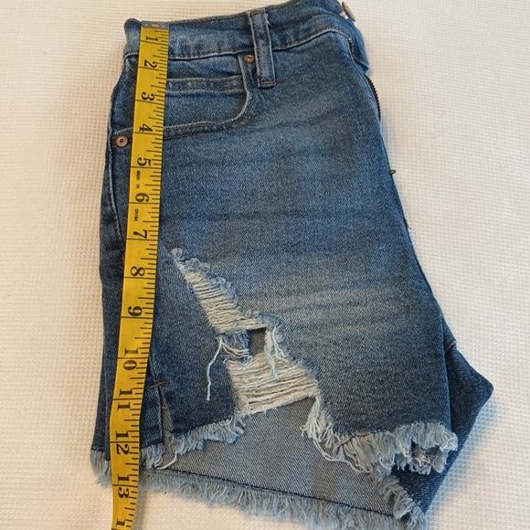 Celebrity Pink Ultra Hi Rise The Rebel Distressed Woman’s Jeans Shorts size 1 - Picture 10 of 12